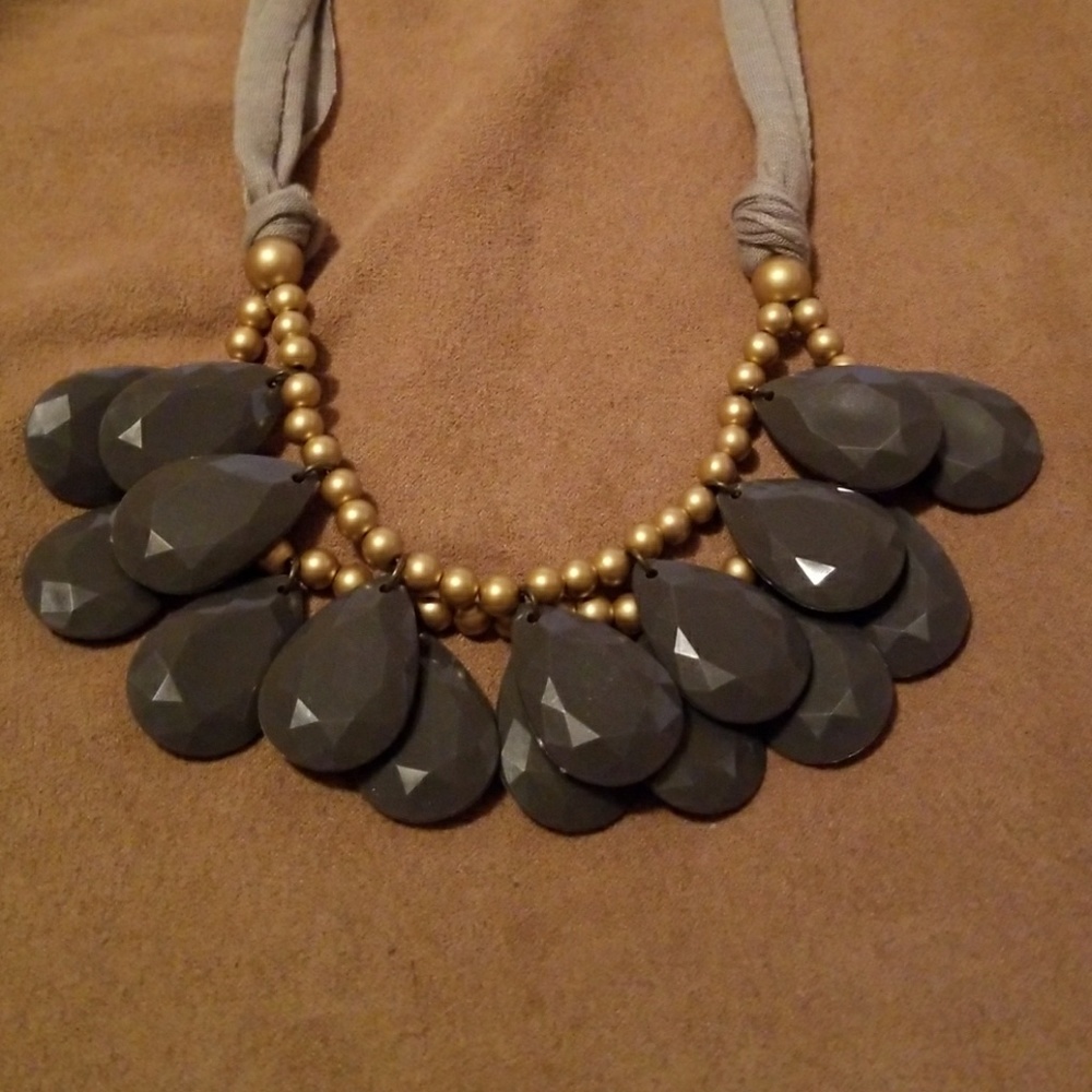 Gray statement necklace